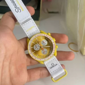 ساعة اوميغا سواتش صفراء